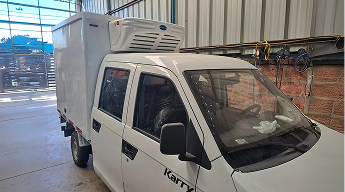 Detalle de la construcción de una carrocería para transporte de carga refrigerada